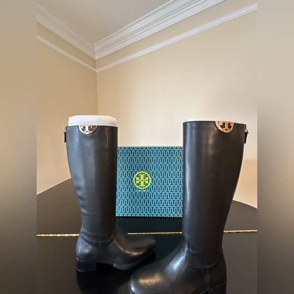 NWT RARE luxury classic minimalist equestrian authentic Tory Burch Sidney Boots - Picture 15 of 17